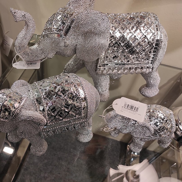 figura 3 elefantes de la suerte en plata